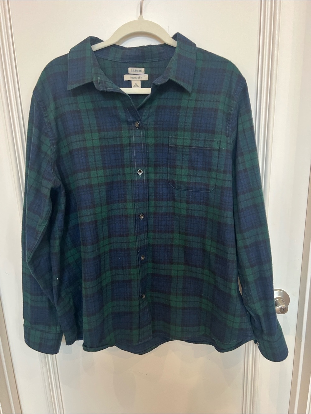VGUC Women's LL Bean Relaxed Fit Scotch Plaid Flannel Shirt . Size XL
